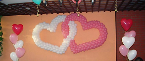 Надувные шары в виде двух сердец
